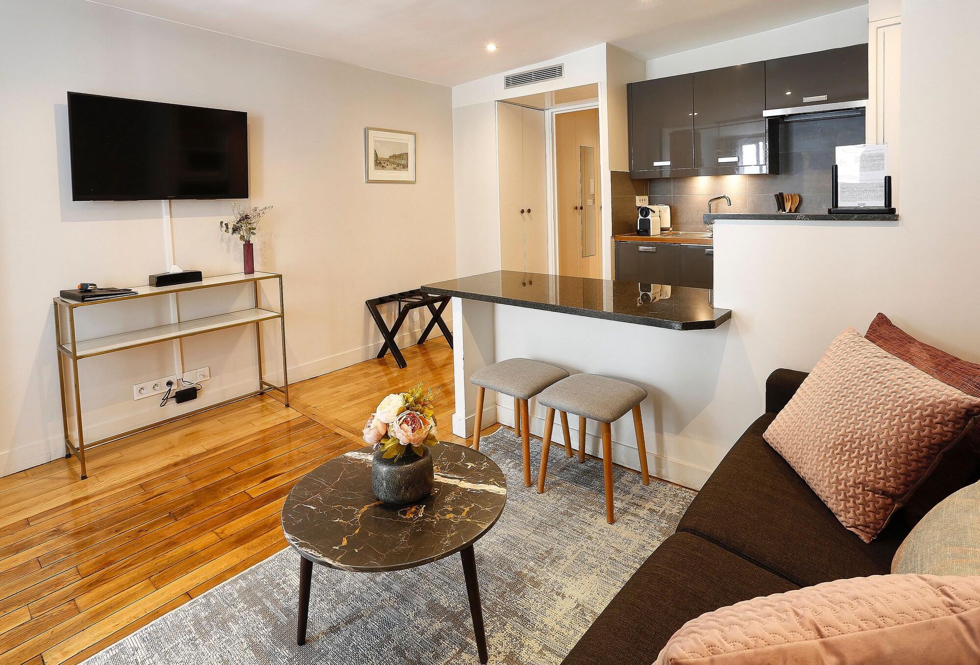 Apartment Du Louvre - St-honore Paris