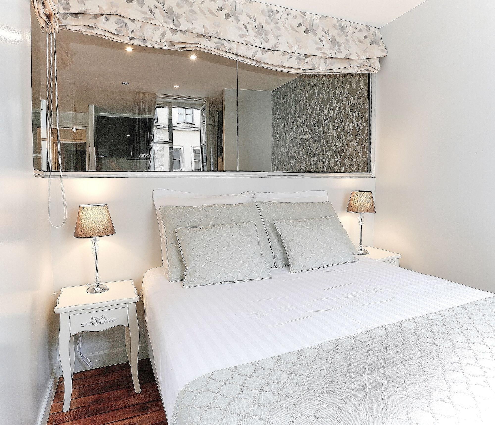 Du Louvre - St-honore Apartment