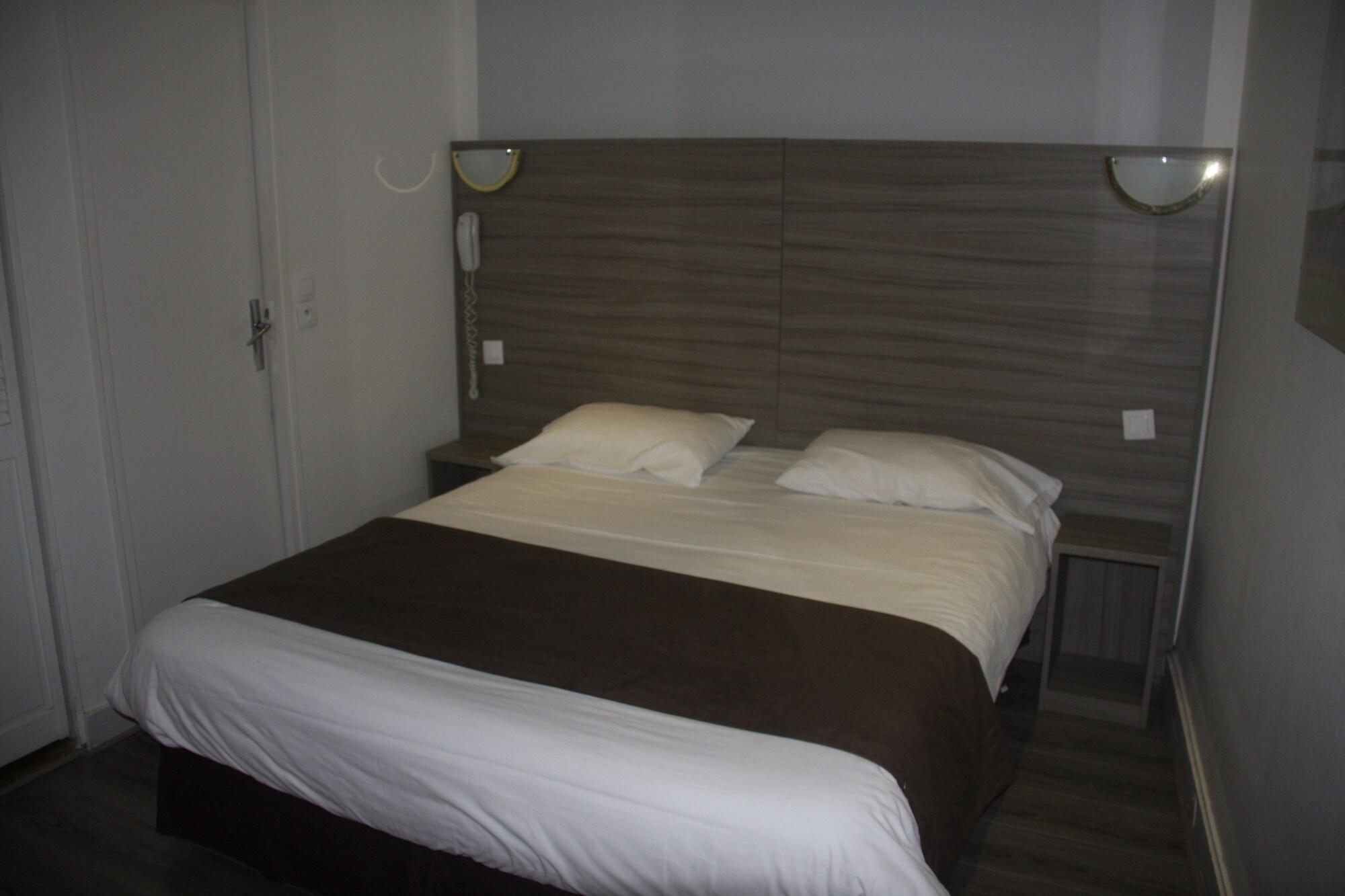 Panam Gambetta- Place Gambetta-mairie Du 20 Emme Hotel