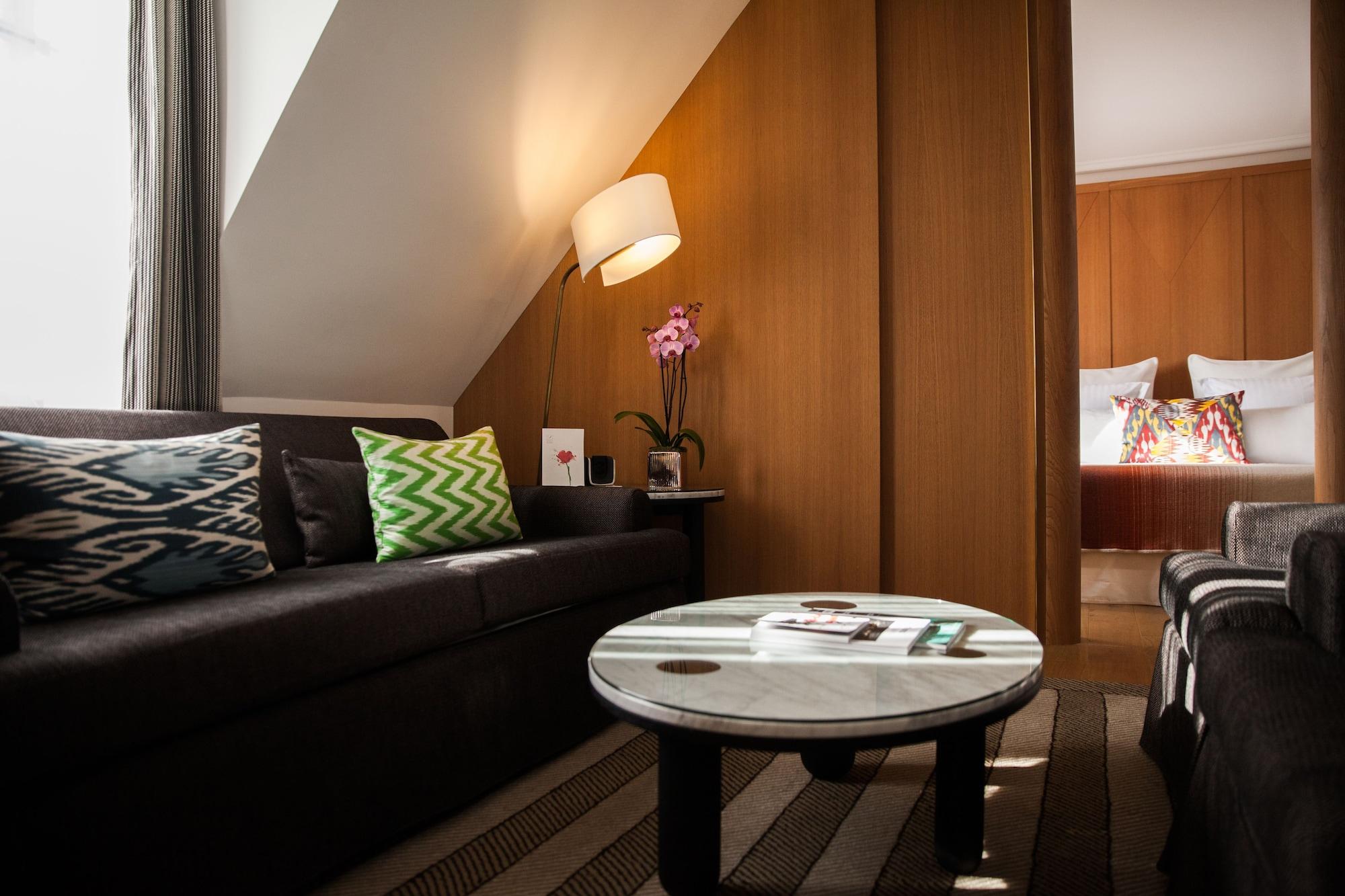 Vernet Champs Elysees Hotel