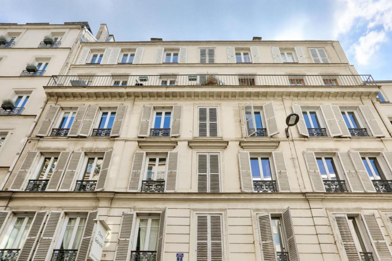 Bellissimo Molto Vicino All'arco Di Trionfo Parigi