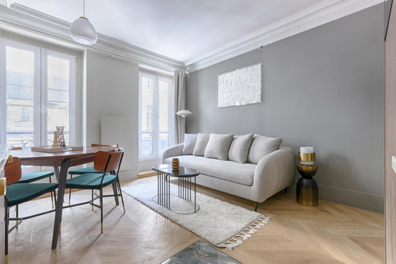 Unique Luxury Parisian Flat 2br/6p -champs Elysées *