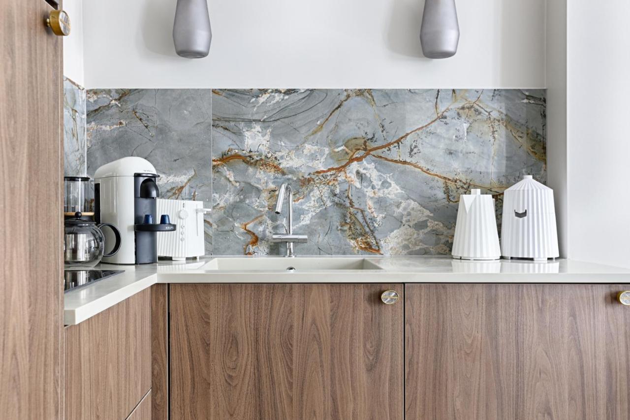 Unique Luxury Parisian Flat 2br/6p -champs Elysées * Parigi