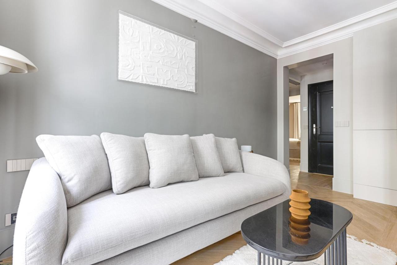 Unique Luxury Parisian Flat 2br/6p -champs Elysées Parigi