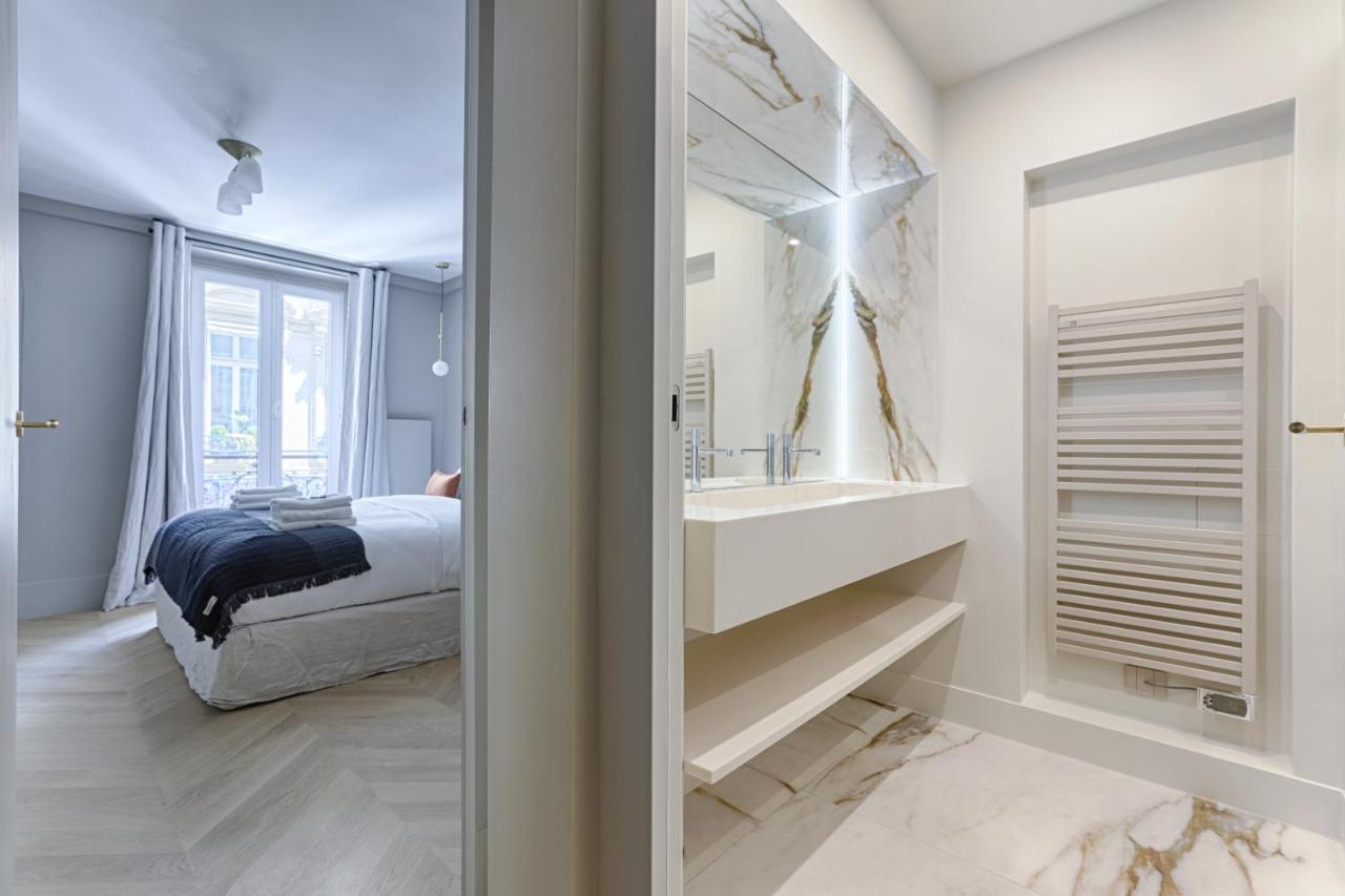 Unique Luxury Parisian Flat 2br/6p -champs Elysées Appartamento