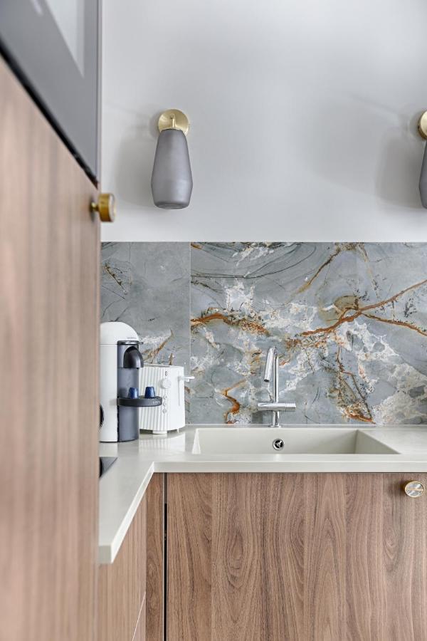 Unique Luxury Parisian Flat 2br/6p -champs Elysées Appartamento