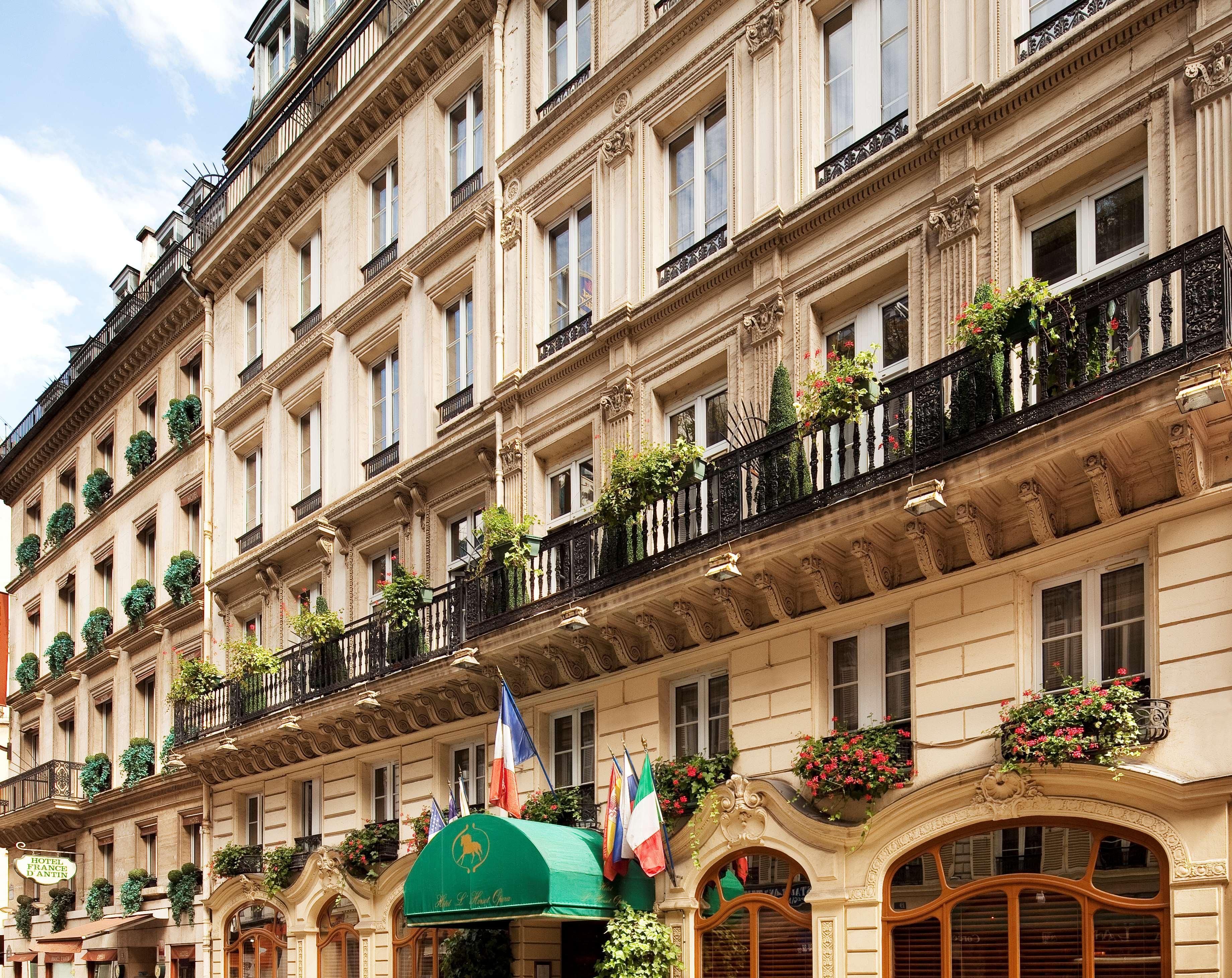 Horset Opéra, Western Premier Collection Parigi