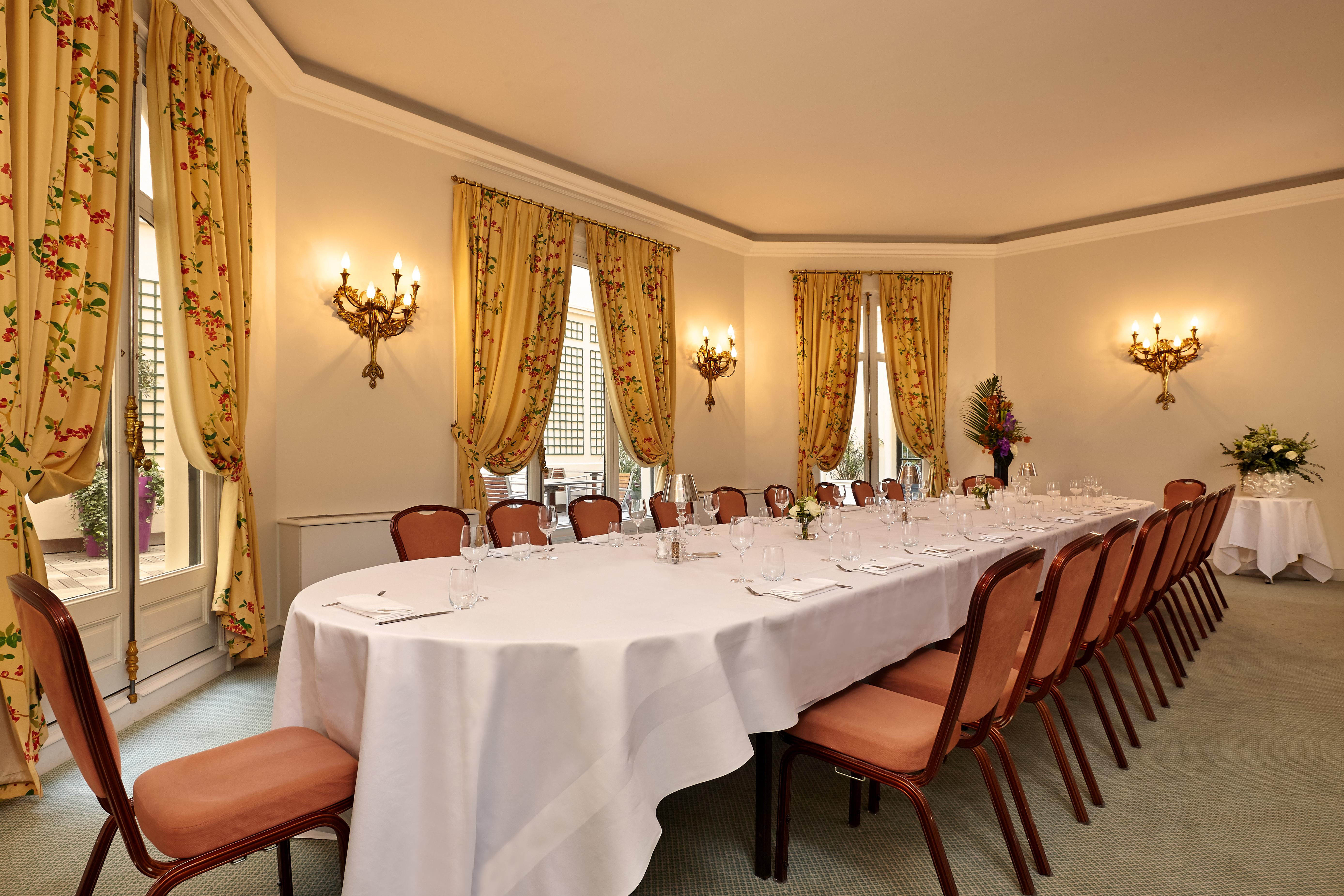 Regina Louvre 5* Parigi