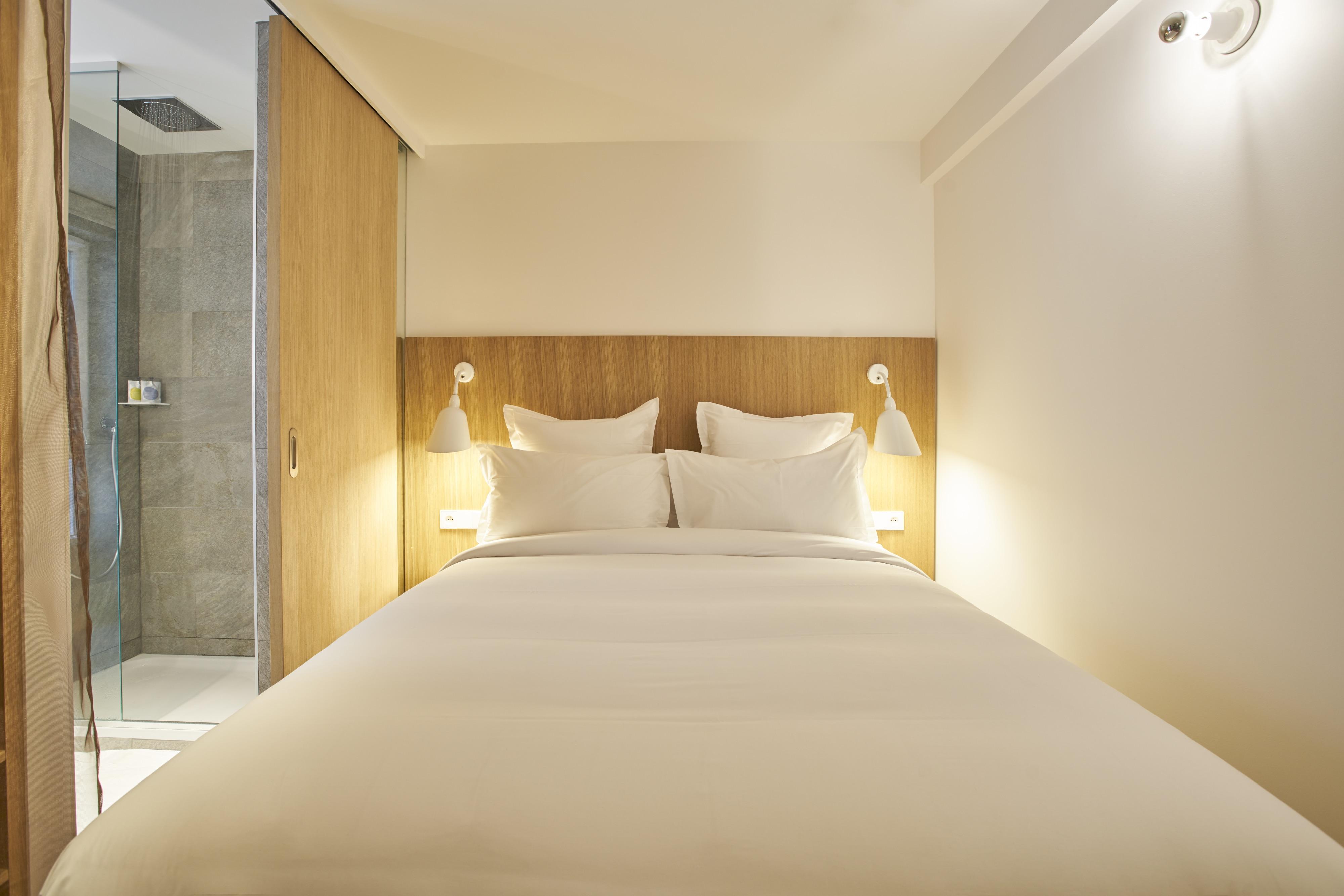 9hotel Republique