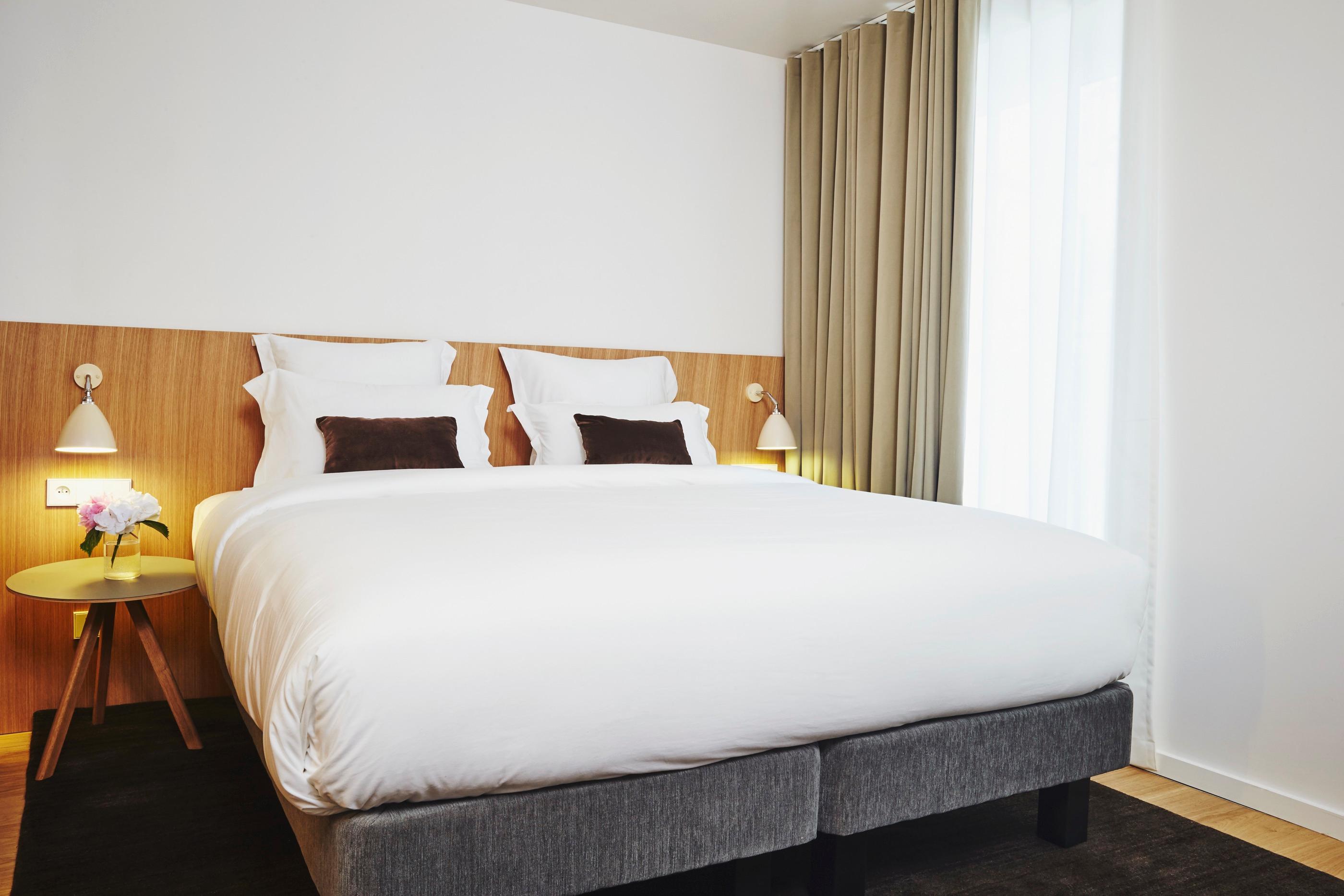 9hotel Republique 4*