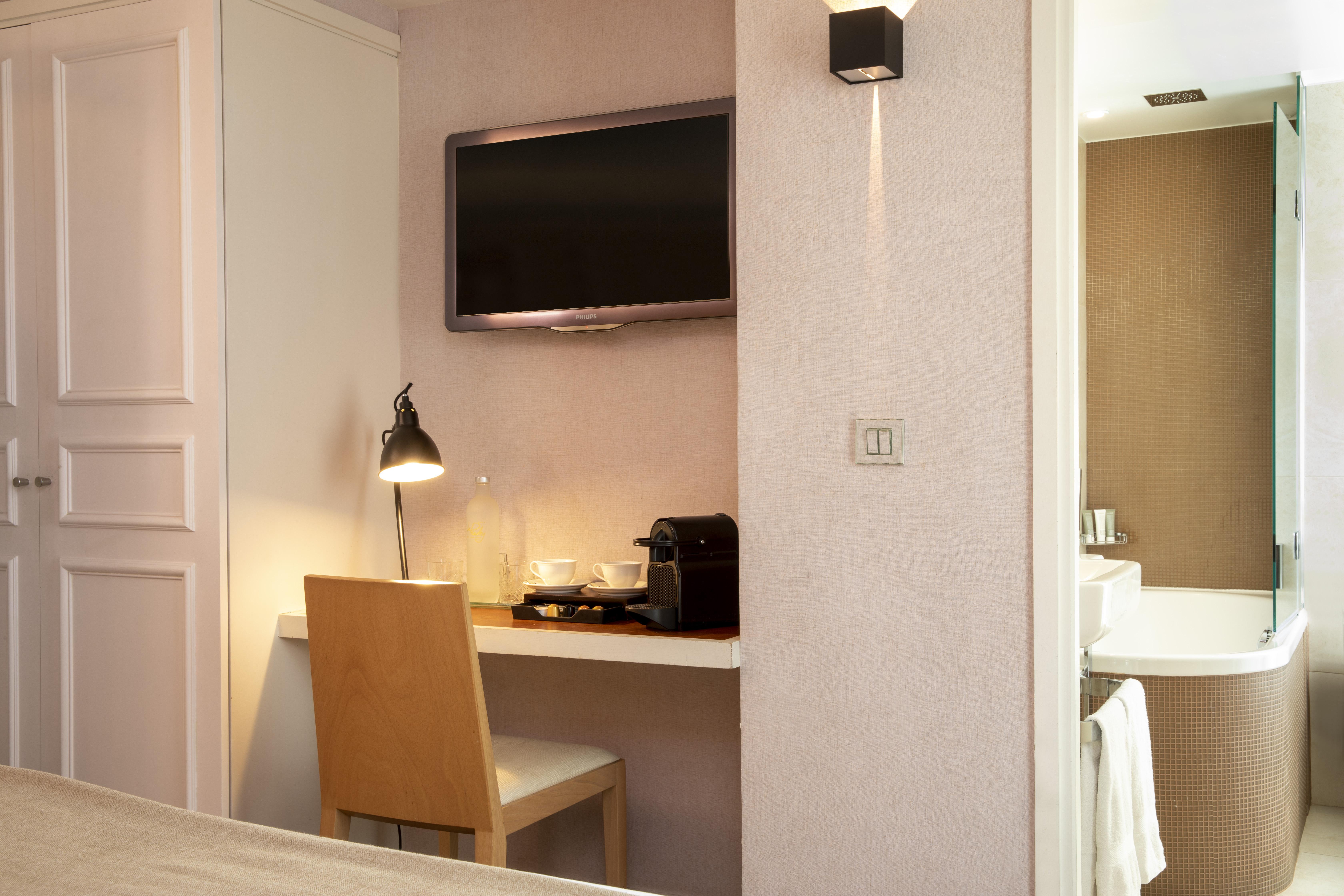 Le Pradey Hotel