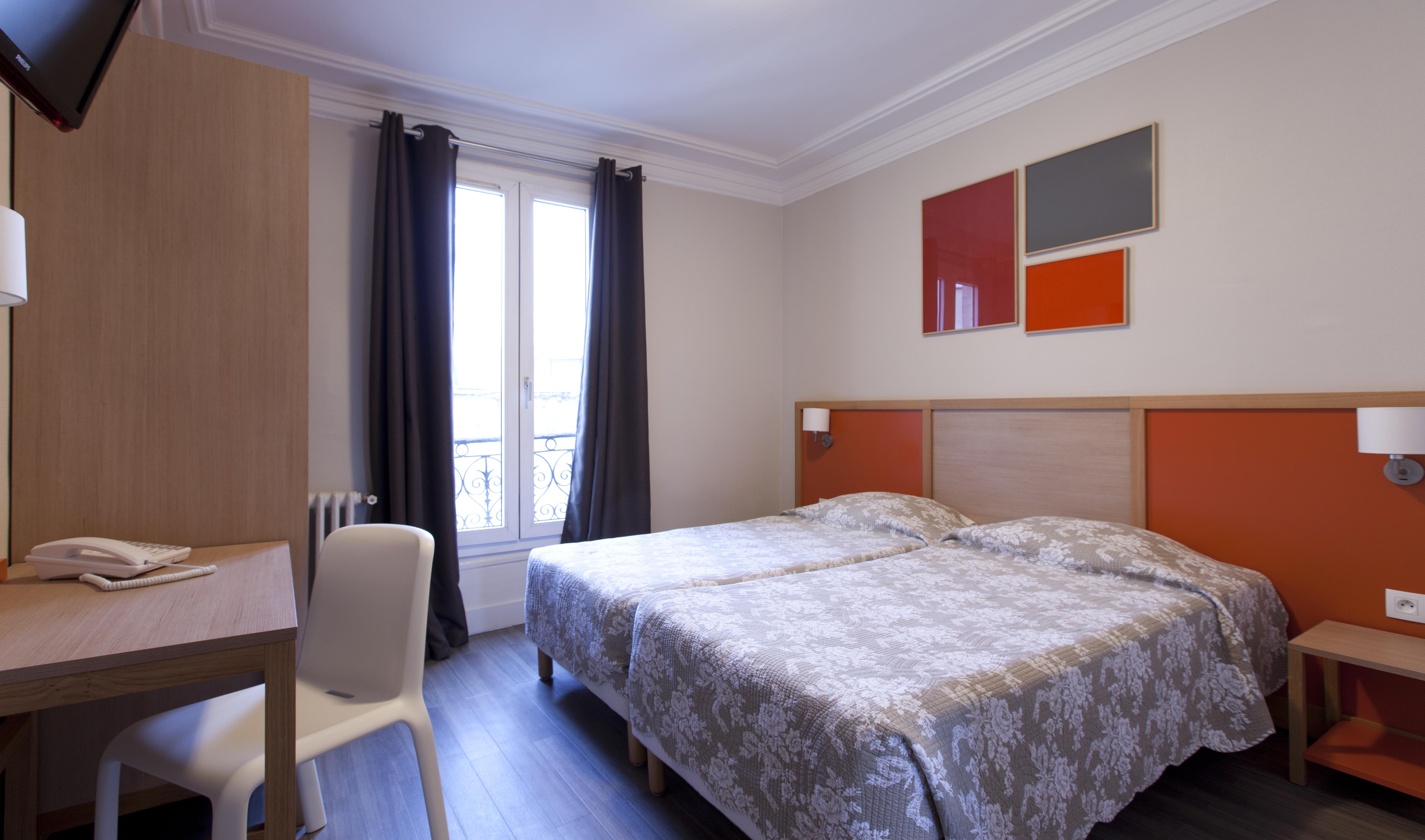 Hotel Est Parigi
