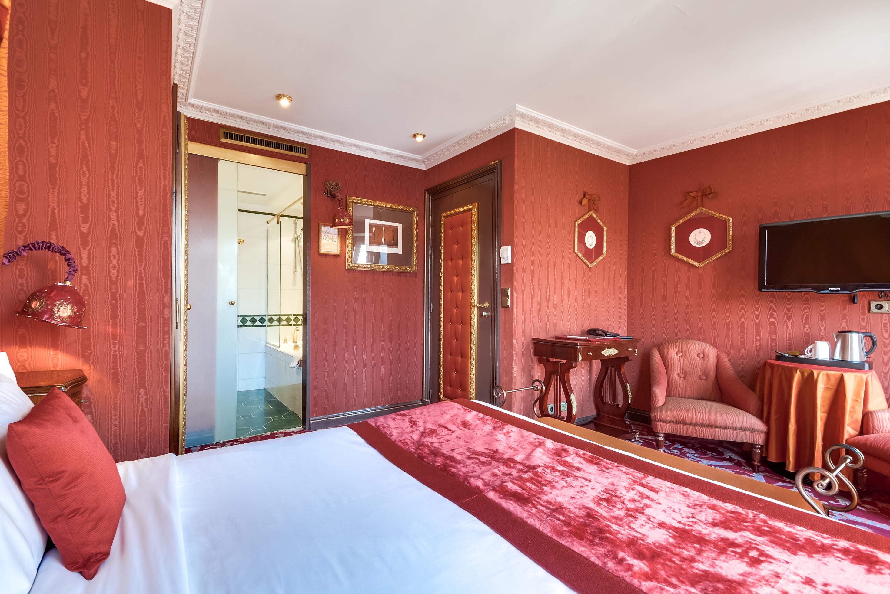 La Royale Hotel