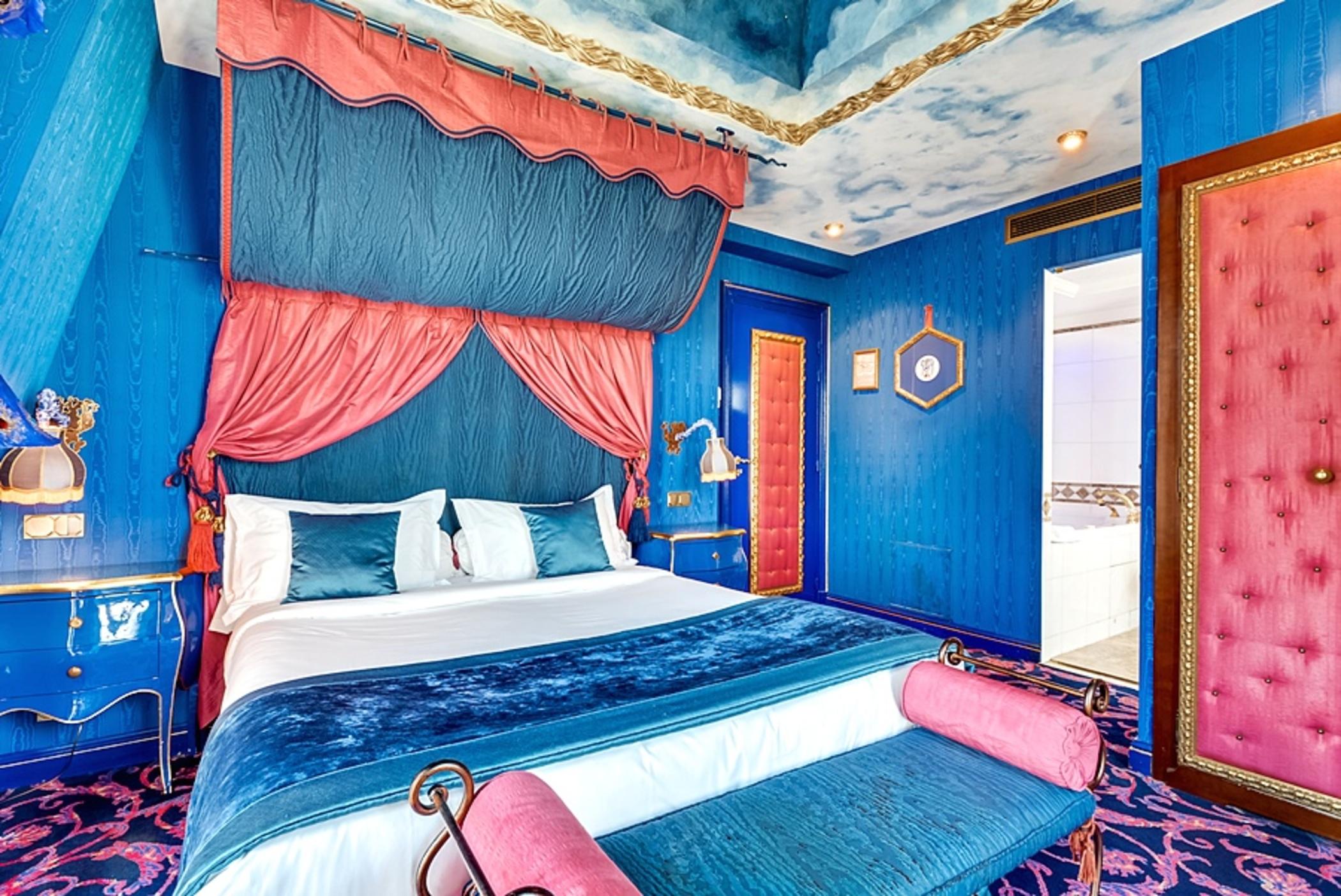 La Royale Hotel