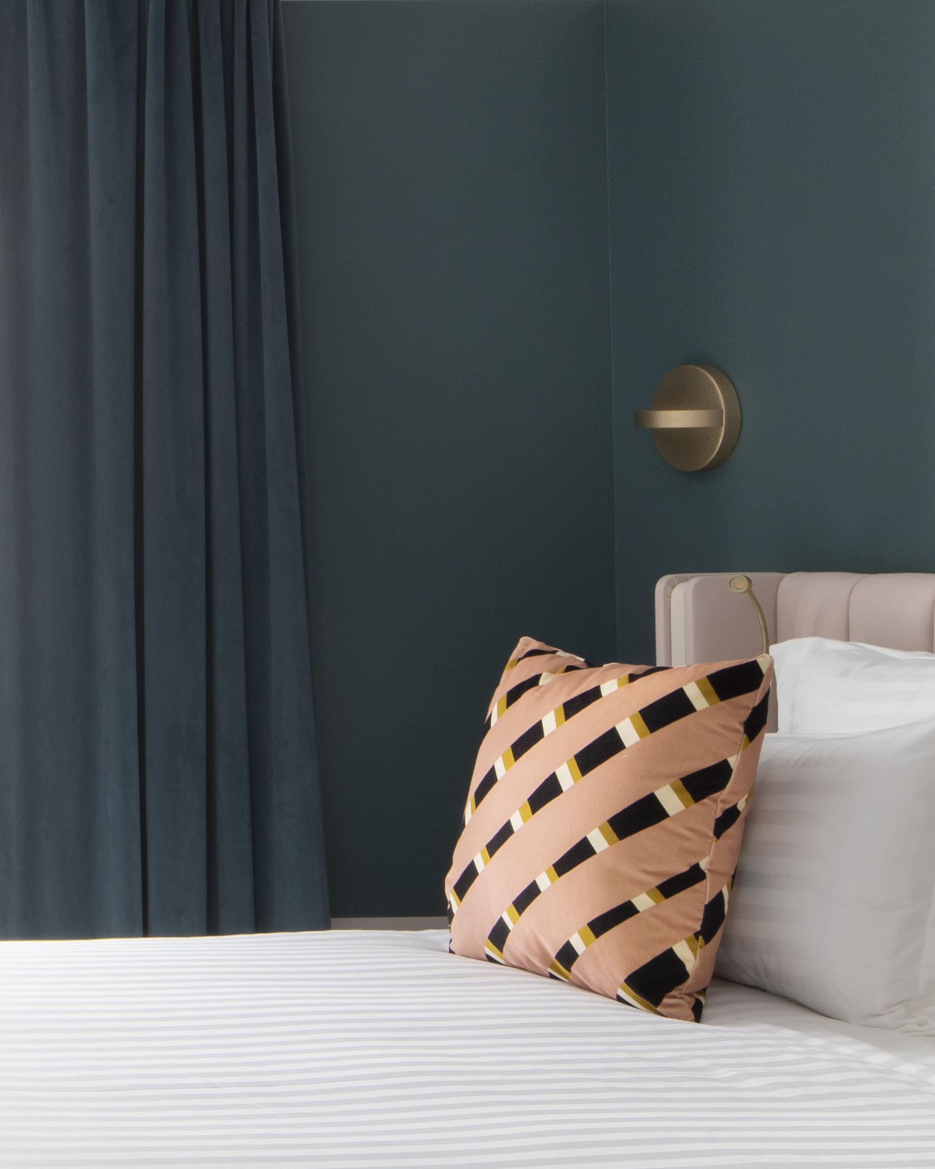 Parisianer Hotel 4*