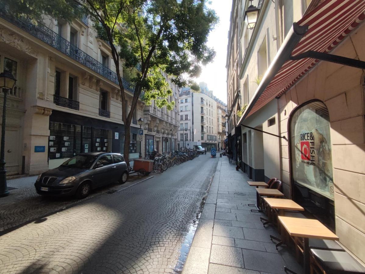 2pers#les Halles#etienne Marcel#ac Parigi