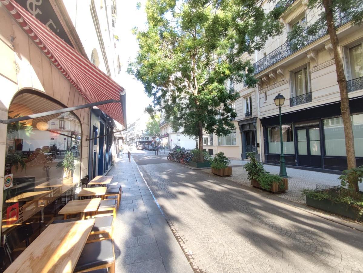 2pers#les Halles#etienne Marcel#ac Parigi
