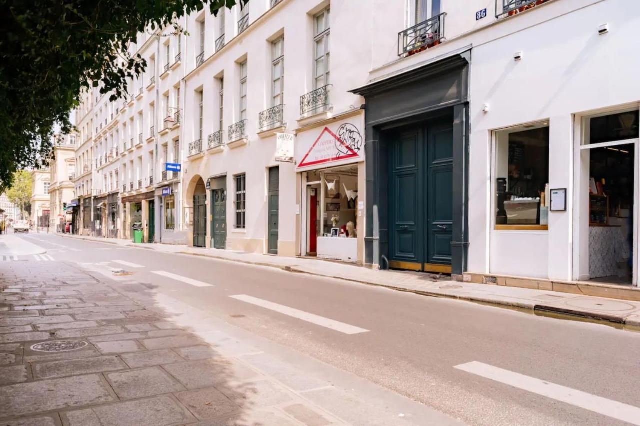 Unique And Bright Studio In Parigi