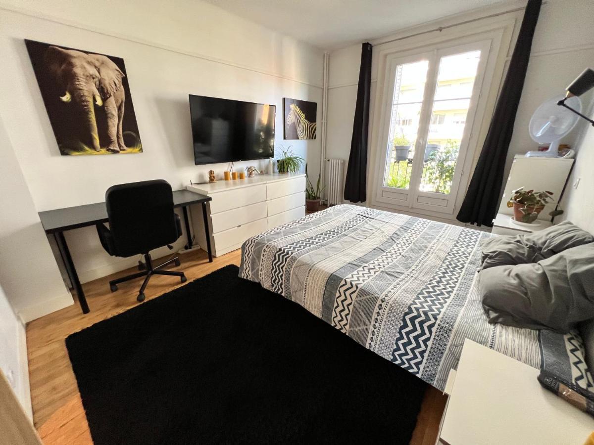 Appartamento Grand F2 Vue Sur La Maison De Georges Brassens Parigi