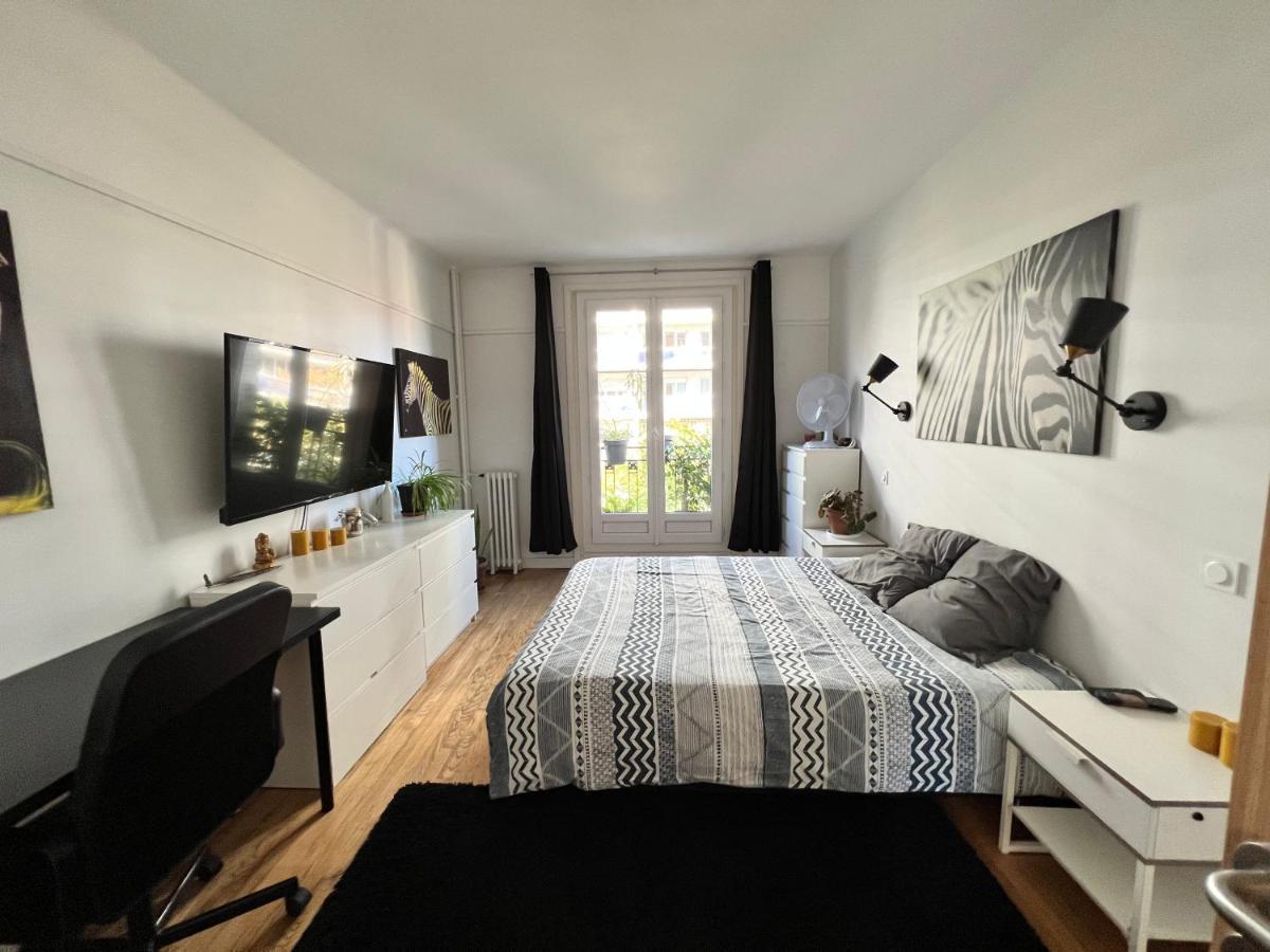 Grand F2 Vue Sur La Maison De Georges Brassens Parigi
