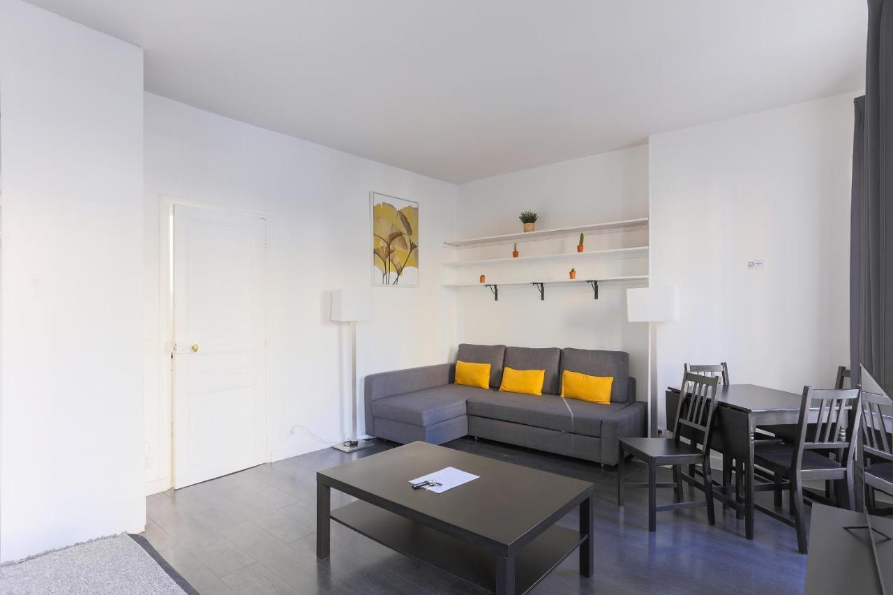 Apartment Champs De Mars Paris