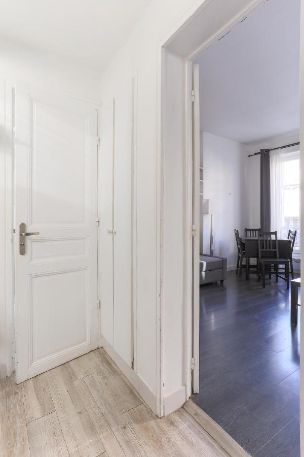 Champs De Mars Apartment Paris