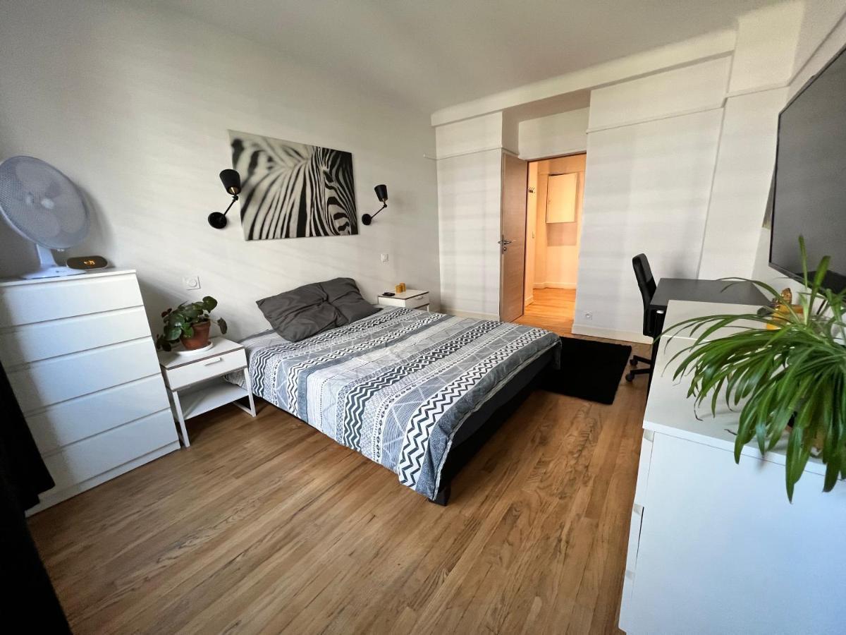 Appartamento Grand F2 Vue Sur La Maison De Georges Brassens Parigi