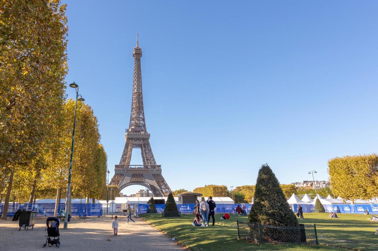 Champs De Mars Apartment Paris