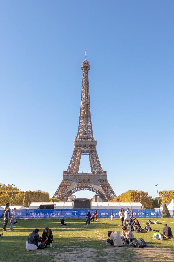 Apartment Champs De Mars