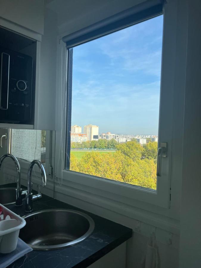 Apartment In With View, 15min Direct To Center *