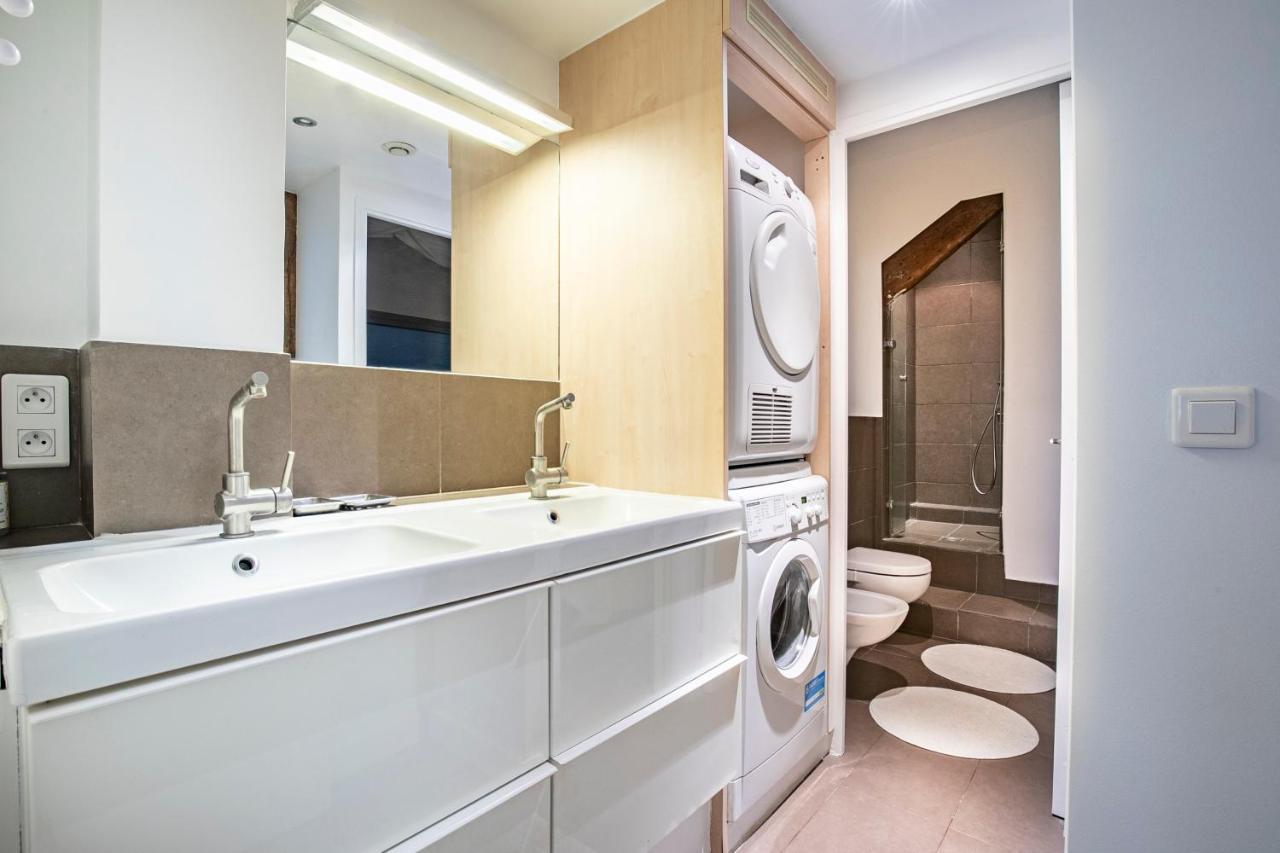 A Cote De La Samaritaine Apartment