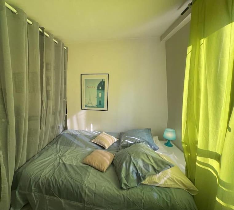 Charmant Studio Sous Les Toits De * Paris