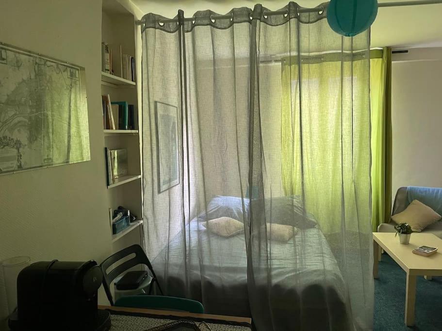 Apartment Charmant Studio Sous Les Toits De