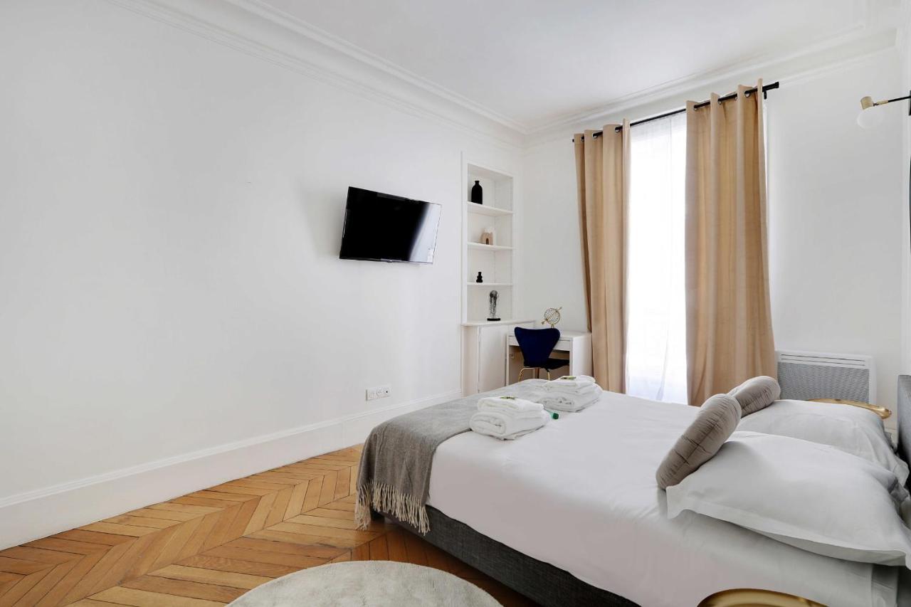 Classy - Arc De Triomphe Parigi