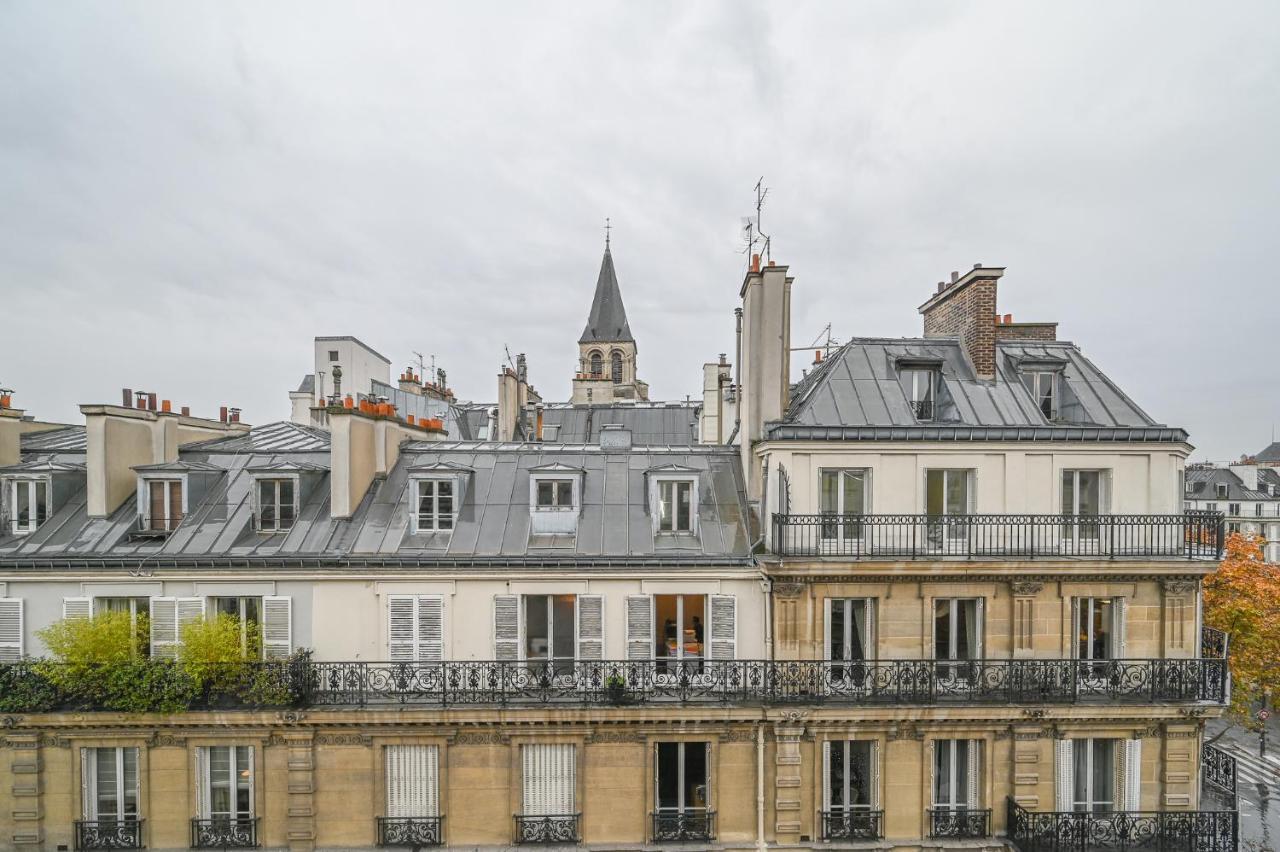 Appartamento Place In Saint Germain Des Près Parigi