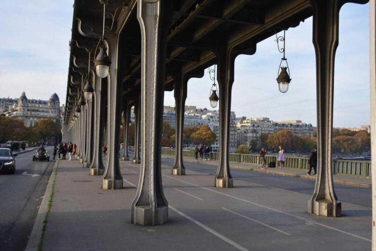 1618 - Amazing View Eiffel Tower Apartment