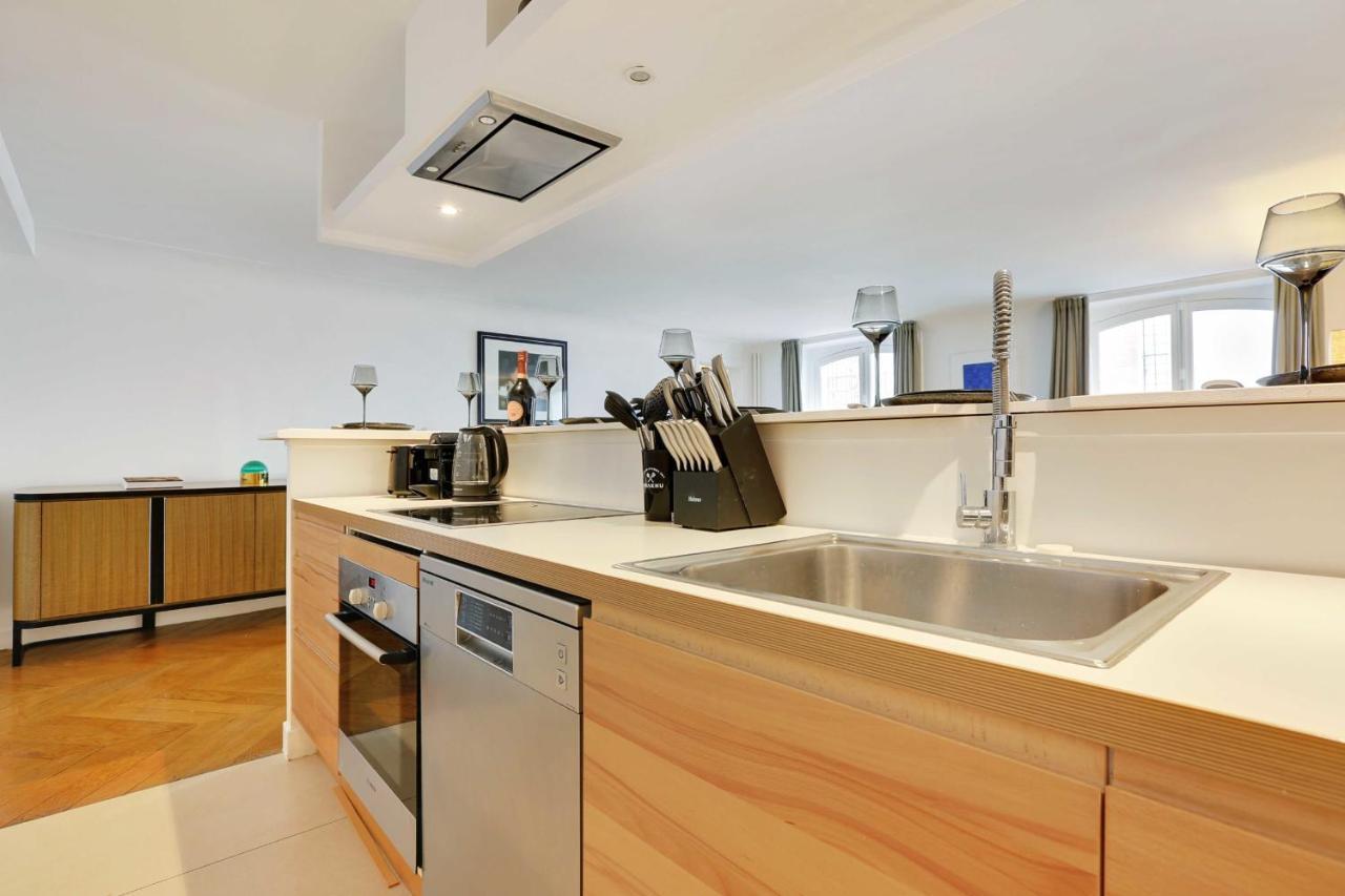 Apartment Elegant - 2bd-6p - Avenue Montaigne *