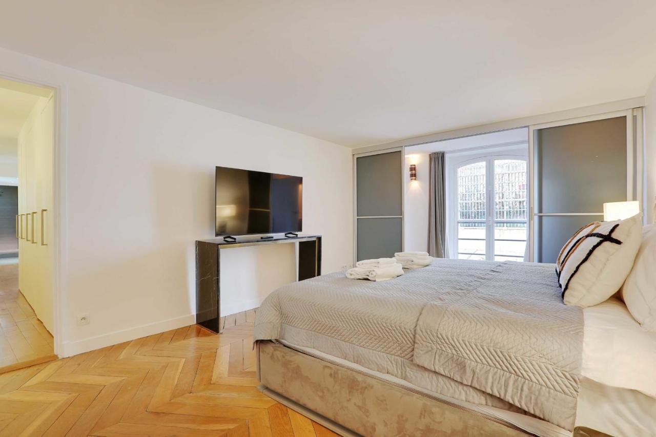 Elegant - 2bd-6p - Avenue Montaigne Apartment *
