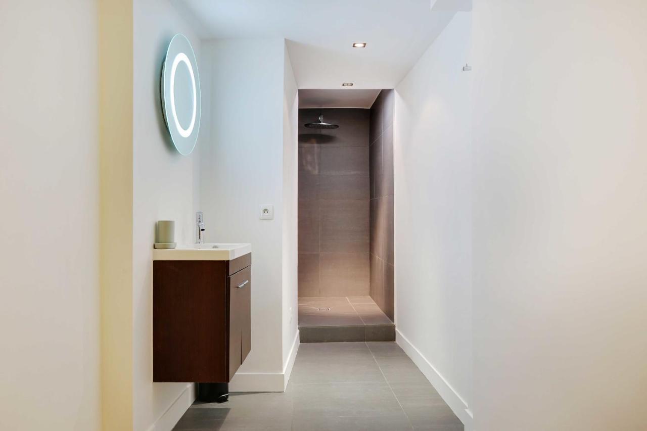 Elegant - 2bd-6p - Avenue Montaigne Apartment Paris