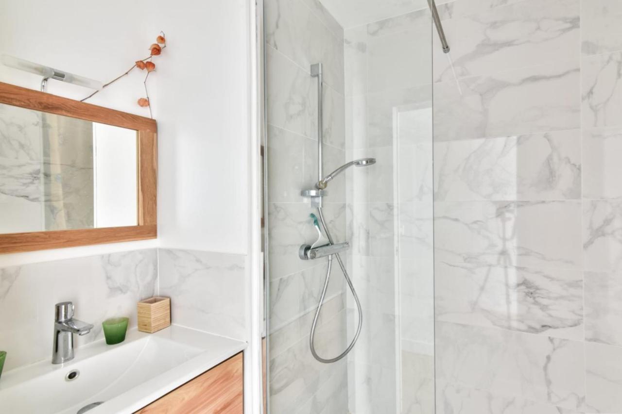 Very T2 - 20 Apartment Paris
