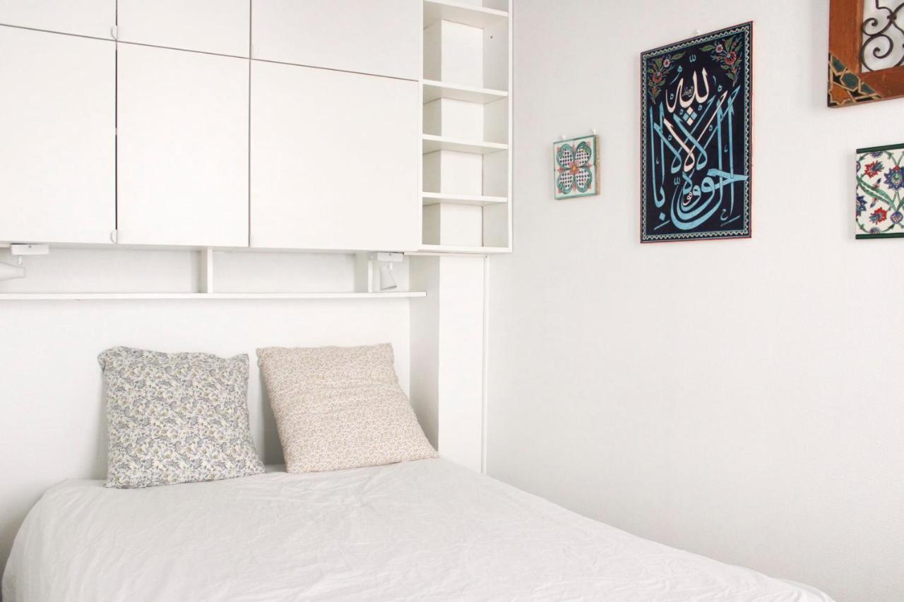 Bright 30 M Fully Renovated In 3rd Paris