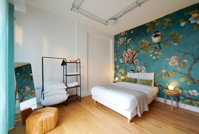 Modern Flat Renovated Apartment Paris