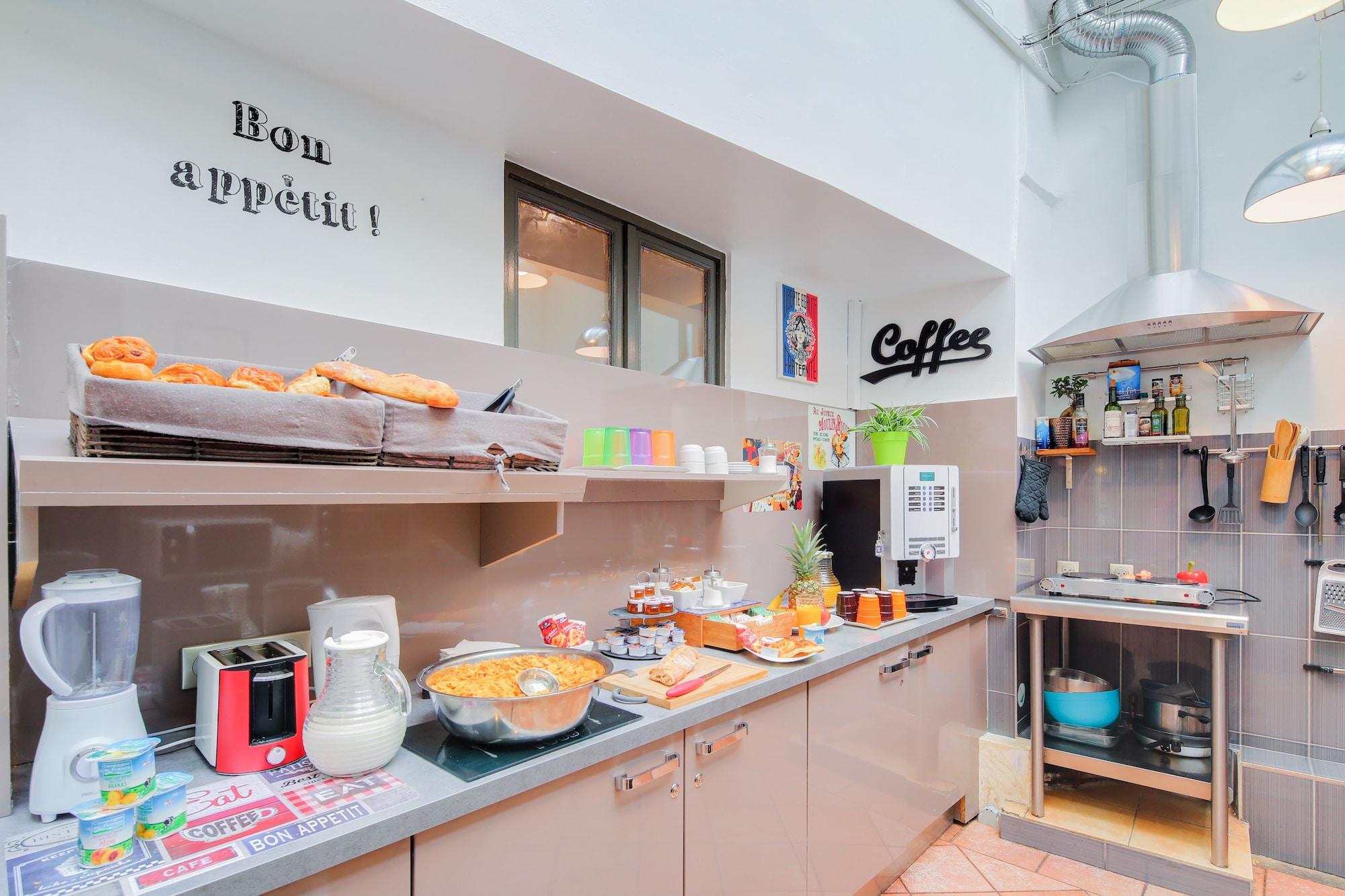 Hostel Le Village Montmartre By Hiphophostels *