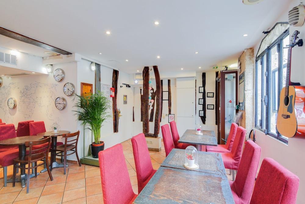 Hostel Le Village Montmartre By Hiphophostels