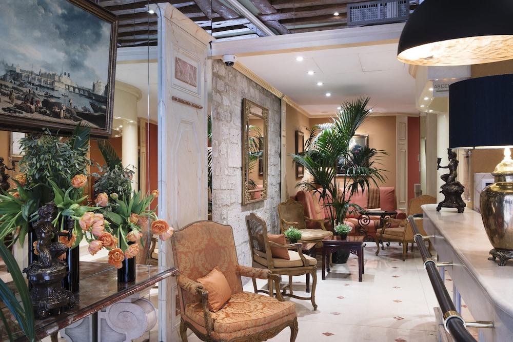 Le Regent Hotel