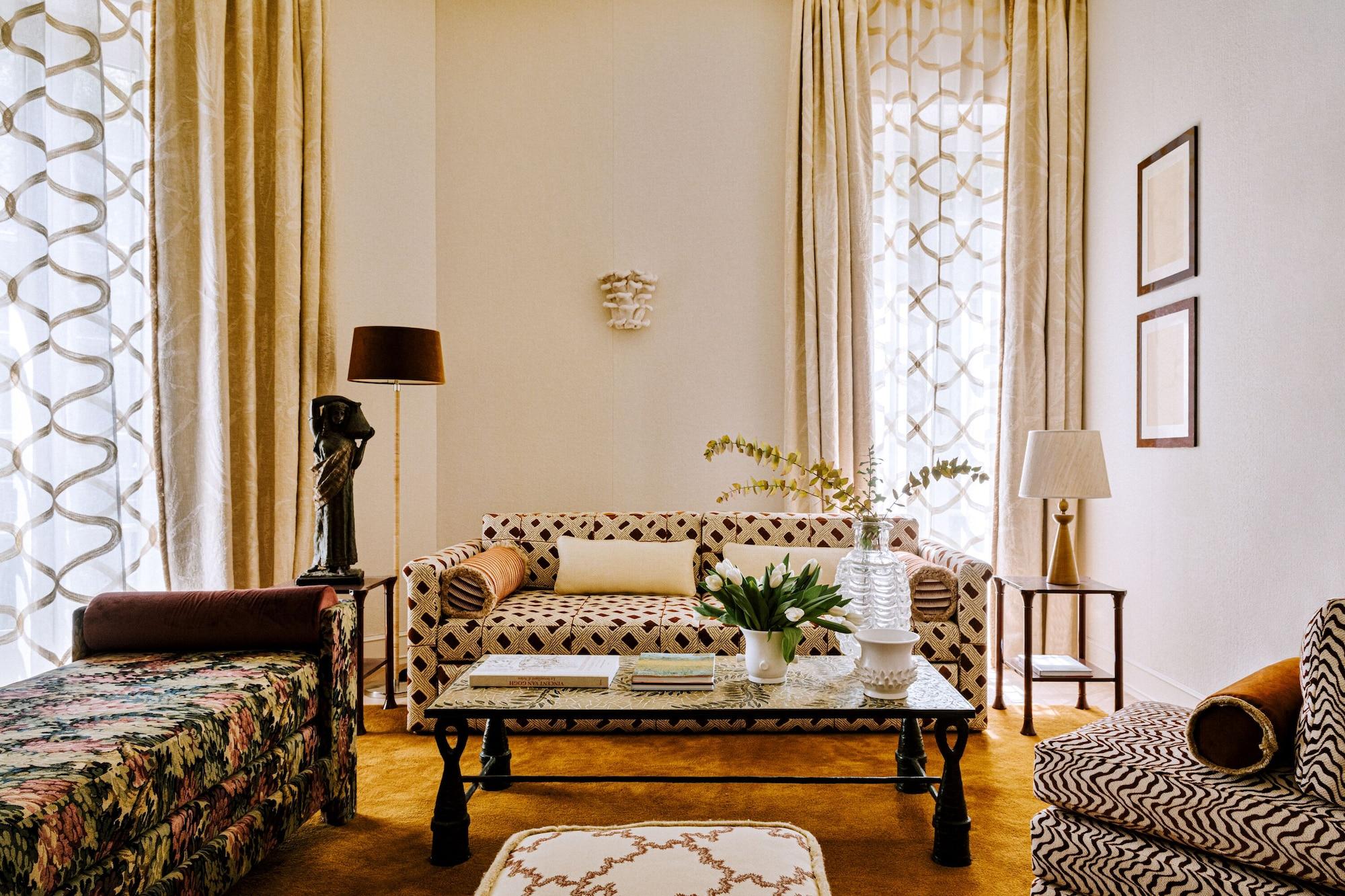 Saint James 5* Paris