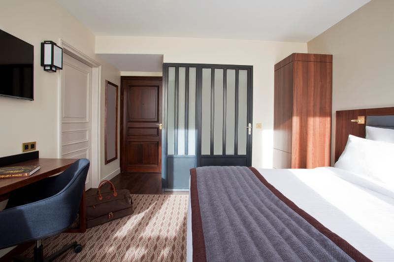 Hotel Mayflower Opera 4*