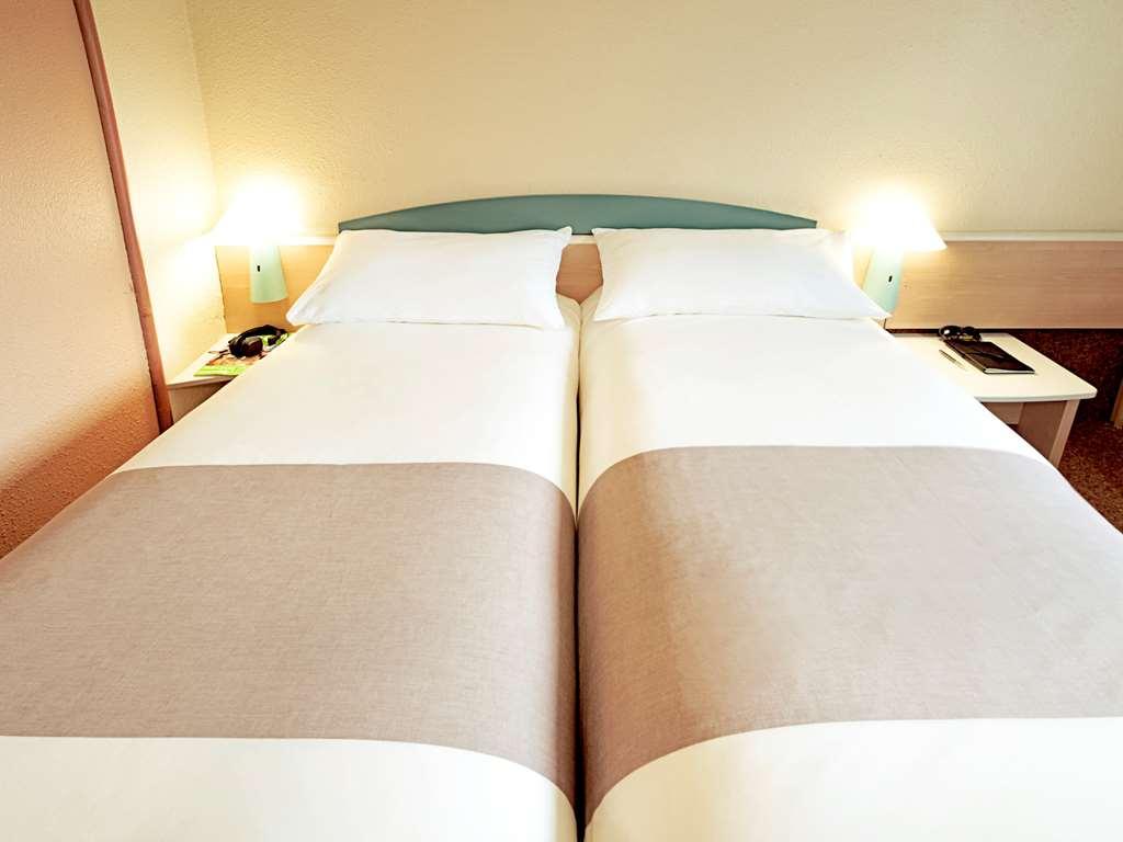 Ibis Gare Montparnasse Catalogne Hotel *
