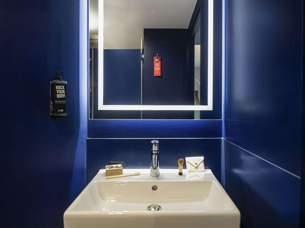 Ibis Gare Montparnasse Catalogne * Parigi
