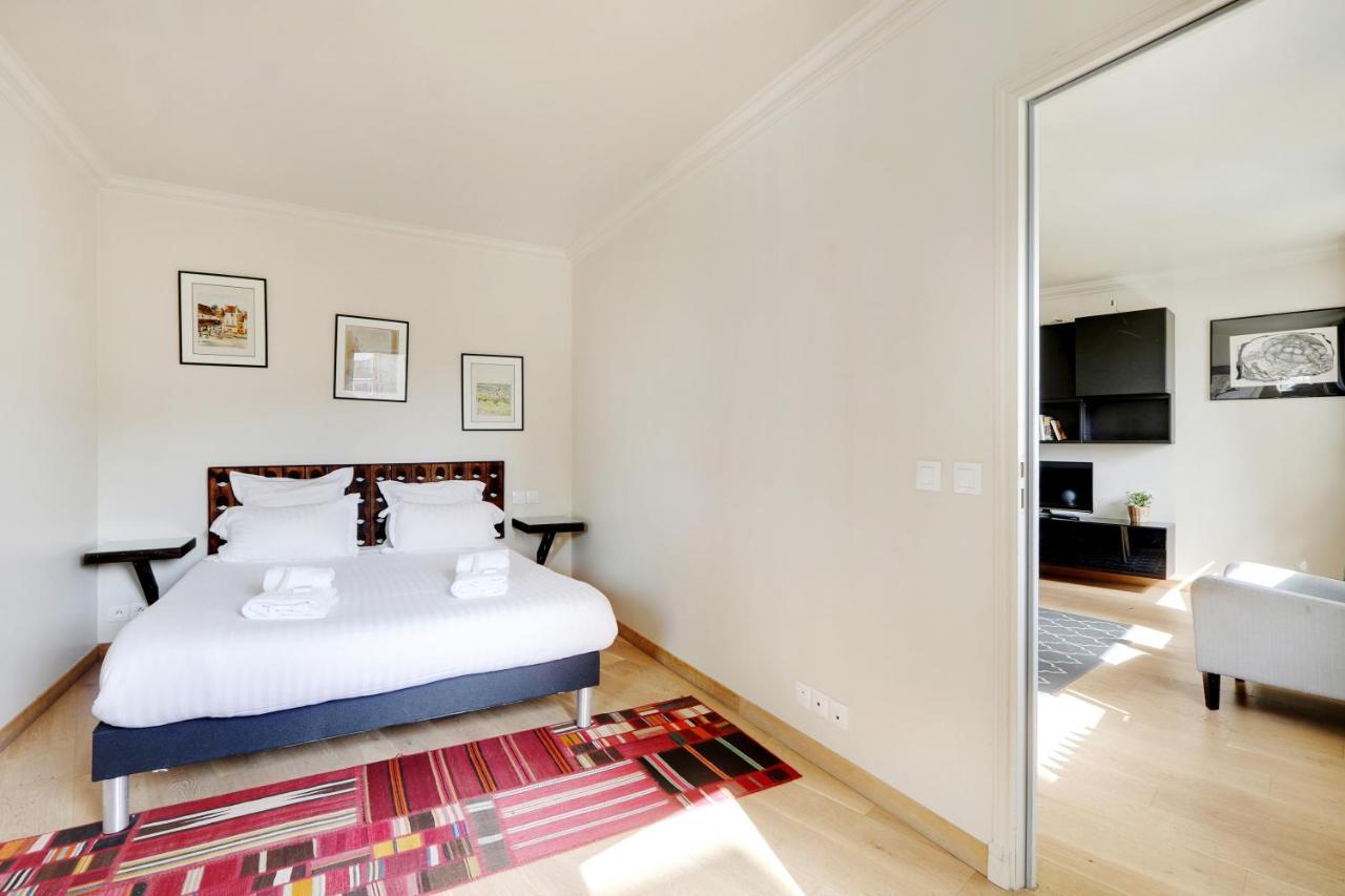 Pick A Flat's In Eiffel Tower- Boulevard De Grenelle Apartment Paris